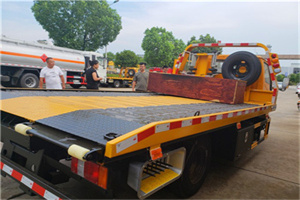 京口区附近拖车电话号码服务