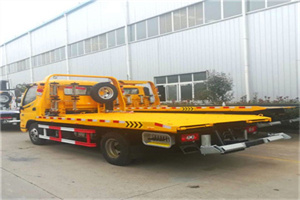 京口区附近拖车救援搭电